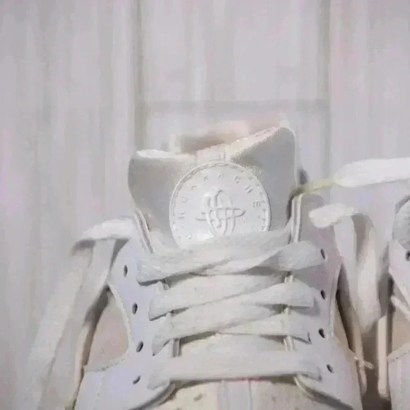 Nike Huarache by Nike 654275-110 size 6.5Y.  Nike Boys Huarache Run 654275-110 - Picture 3 of 14